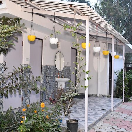 Vila Gc Farms Ayodhya Exteriér fotografie