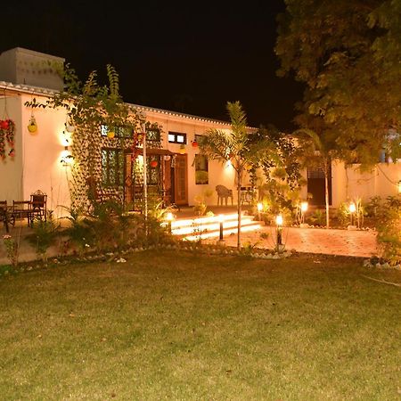 Vila Gc Farms Ayodhya Exteriér fotografie