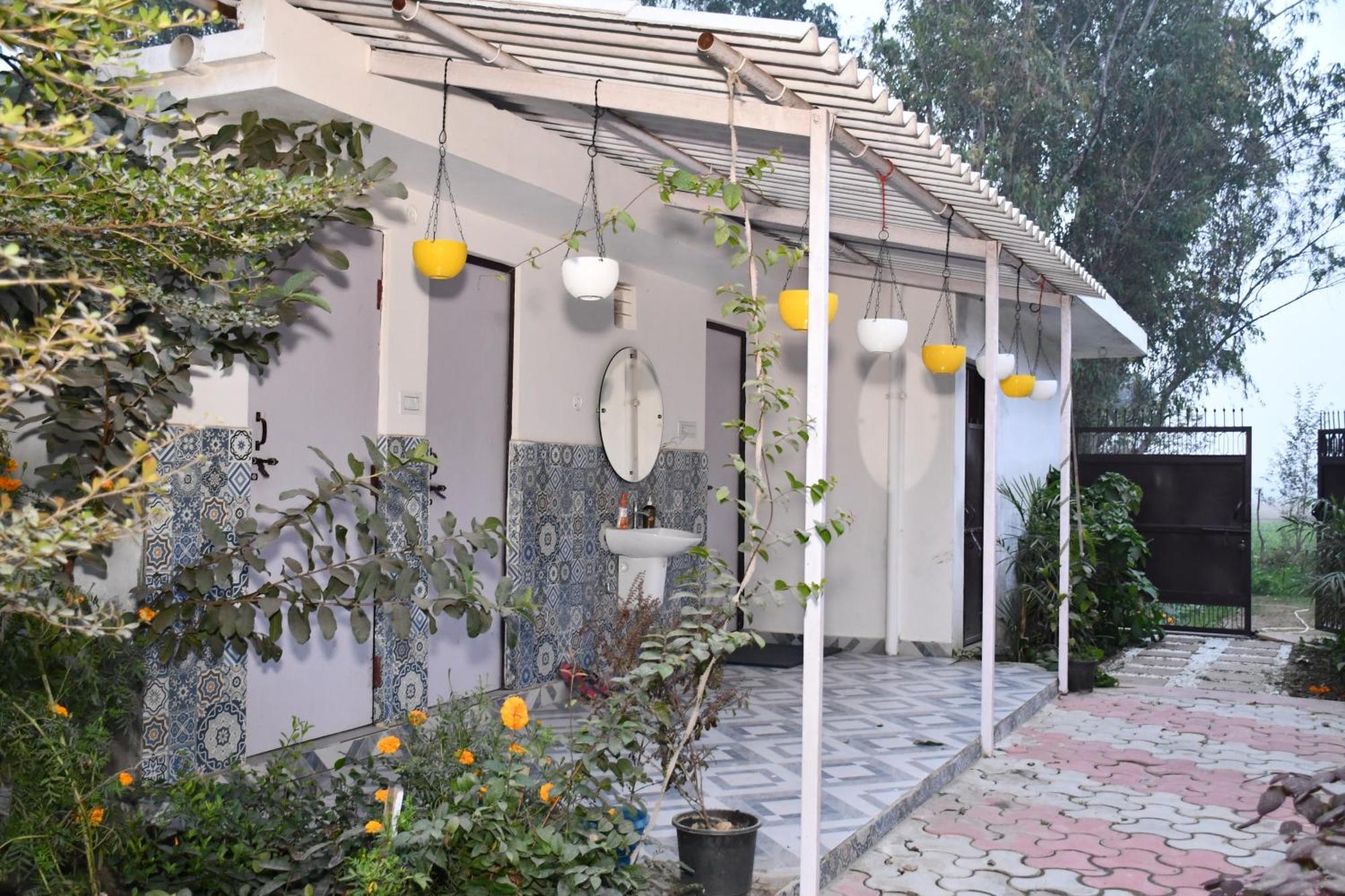 Vila Gc Farms Ayodhya Exteriér fotografie