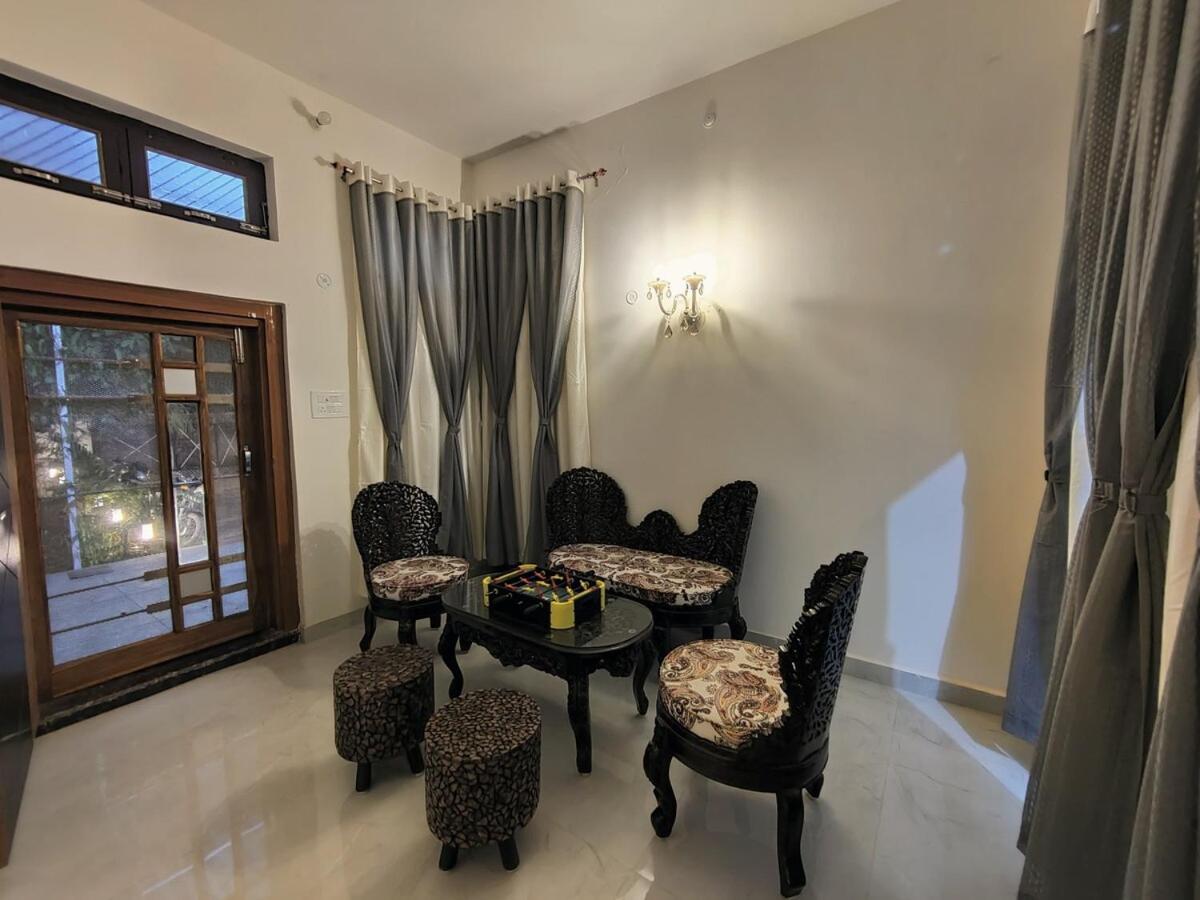 Vila Gc Farms Ayodhya Exteriér fotografie