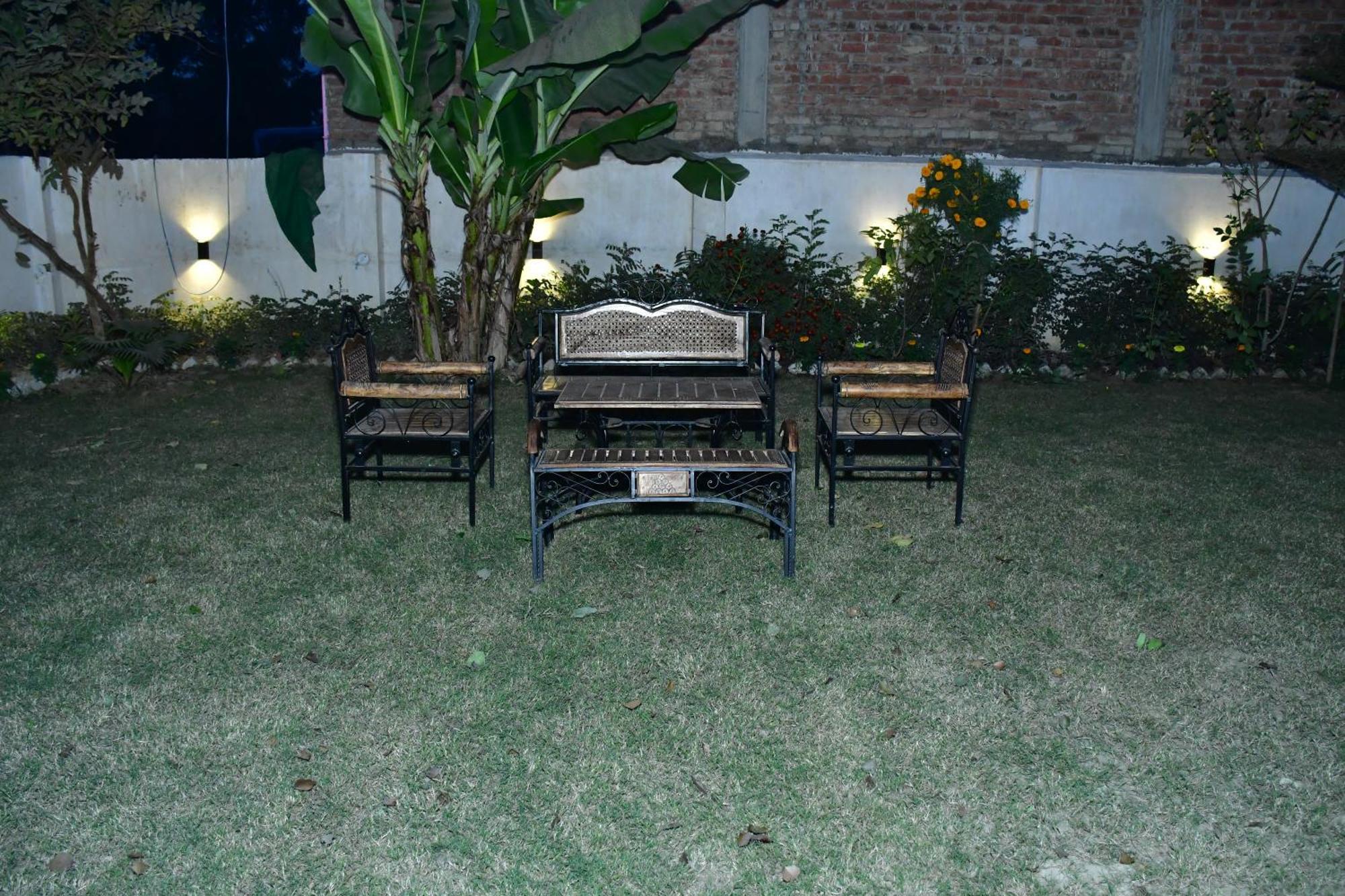Vila Gc Farms Ayodhya Exteriér fotografie