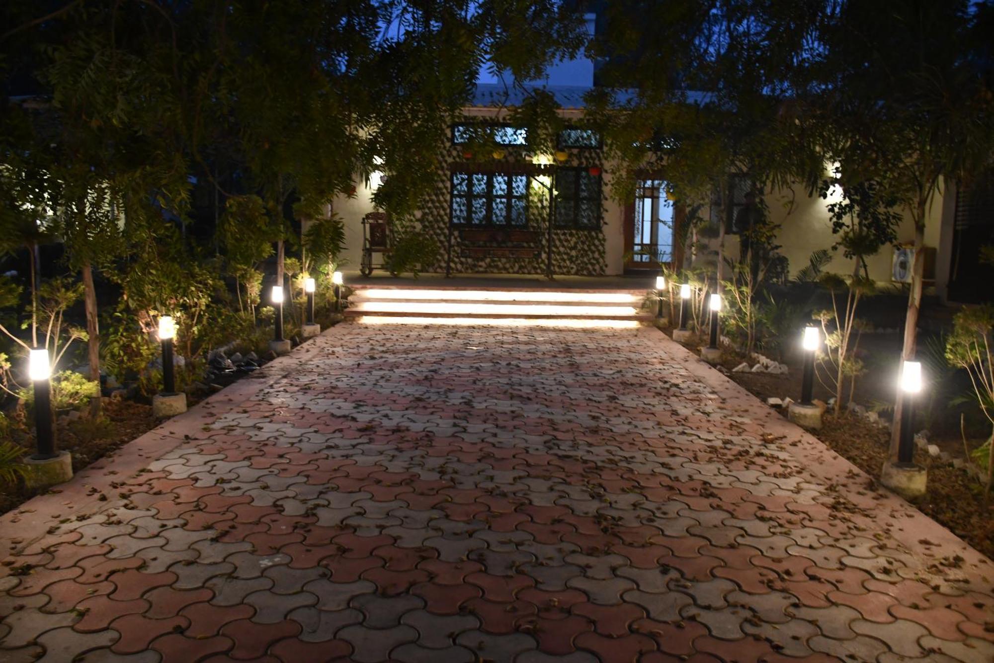 Vila Gc Farms Ayodhya Exteriér fotografie